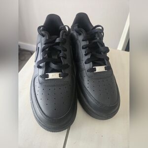 Nike Air Force 1 Kids 5Y Black EUC